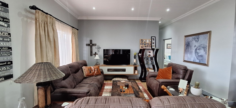3 Bedroom Property for Sale in Albertinia Western Cape